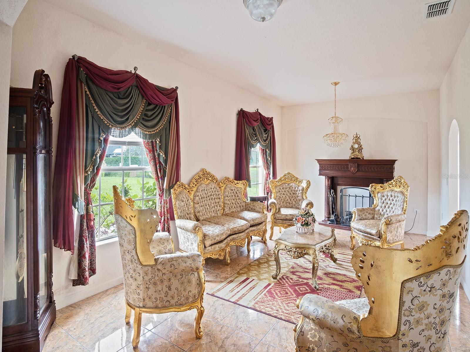 ORLANDO, Florida 32833, 5 Bedrooms Bedrooms, ,4 BathroomsBathrooms,Residential,For Sale,SABAL,G5068001
