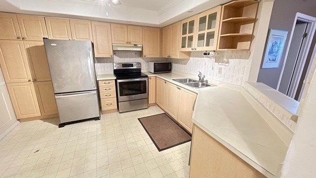 5080 Pinedale Ave, Burlington, L7L5V7, 2 Bedrooms Bedrooms, ,2 BathroomsBathrooms,Condo Apt,For Sale,Pinedale,W5084475